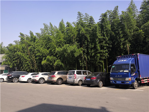 锦旗-虹桥电商园3_副本.jpg 锦旗-虹桥电商园3_副本.jpg