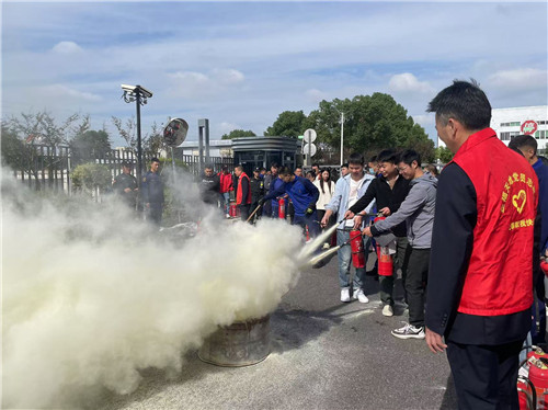 防患于未“燃”，佘山消防救援站走进脑智基地