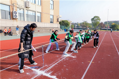 拔河1_副本.jpg 拔河1_副本.jpg