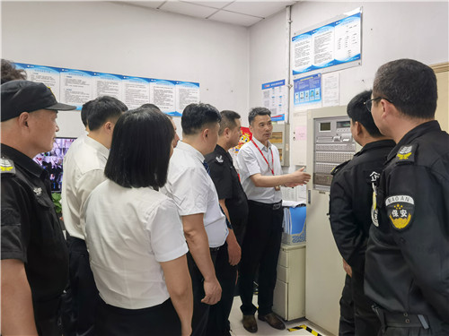 见习经理3_副本.jpg 见习经理3_副本.jpg